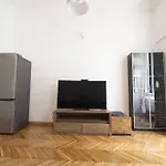 Lovely And New Apartment Near Termini Station